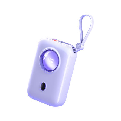Kompaktowy mini bank zasilania typu C z wejściem/wyjściem 5V/2,4A i bezprzewodowym wyjściem 5W/7,5W
