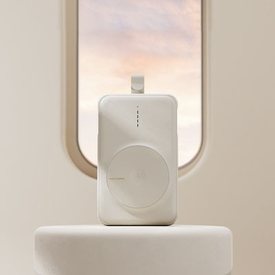 Dobra cena. Magnetyczny bank zasilania adsorpcyjny 10000MAH 5W 7.5W Technologia ładowania ognioodpornego polimerowego Li w Internecie